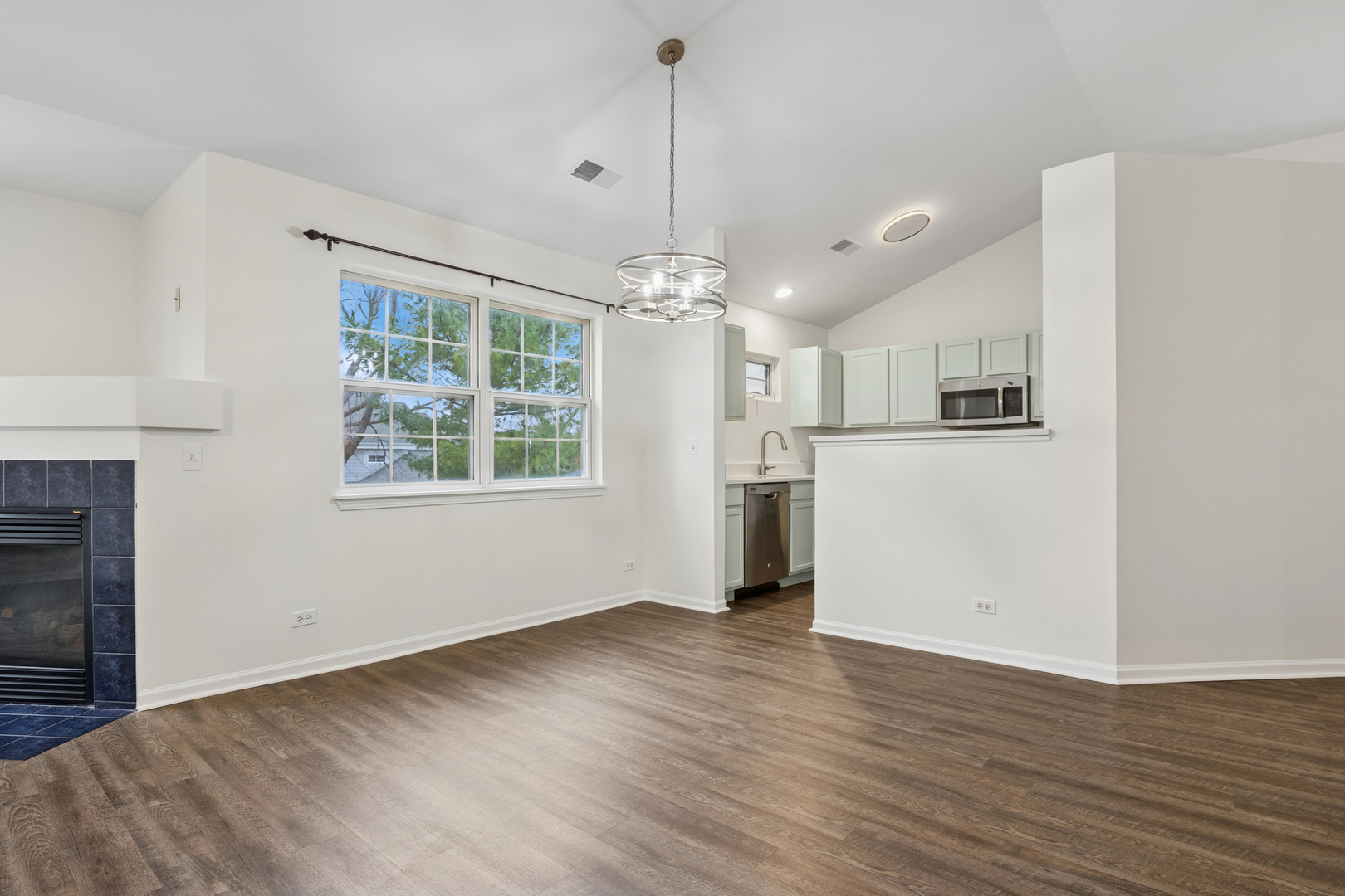 9509 Georgetown Lane, Unit 9509 Crystal Lake, IL 60014 - Photo 12 of 25