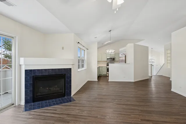 $335,000 | 9509 Georgetown Lane, Unit 9509, Crystal Lake, IL 60014