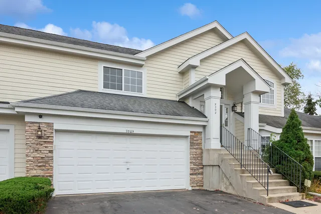 $335,000 | 9509 Georgetown Lane, Unit 9509, Crystal Lake, IL 60014