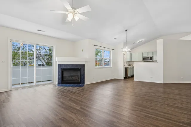 $335,000 | 9509 Georgetown Lane, Unit 9509, Crystal Lake, IL 60014