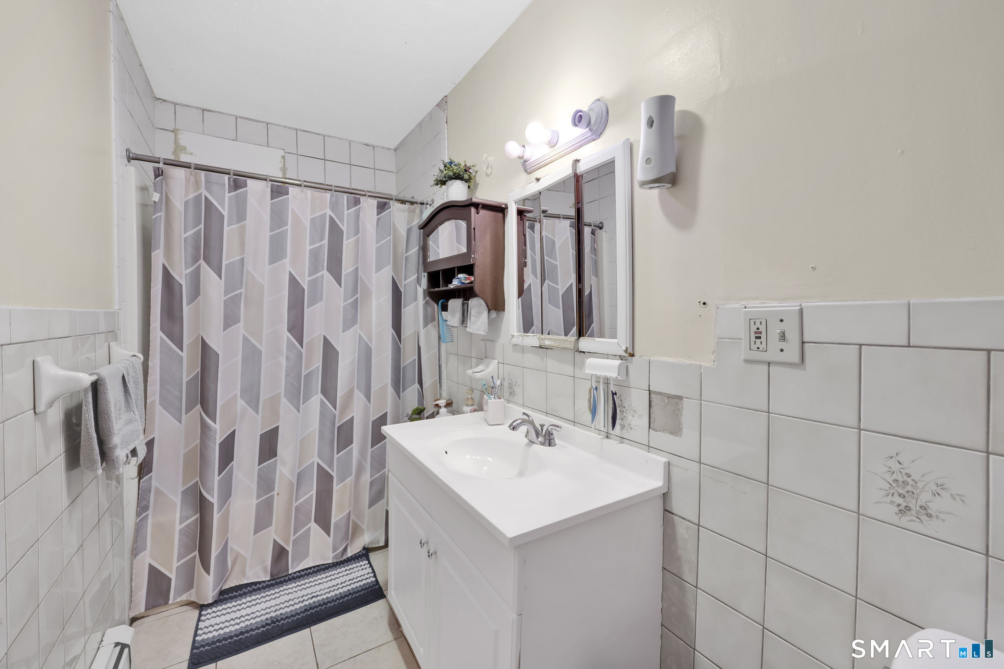 77 Booth Street New Britain, CT 06053 - Photo 22 of 32