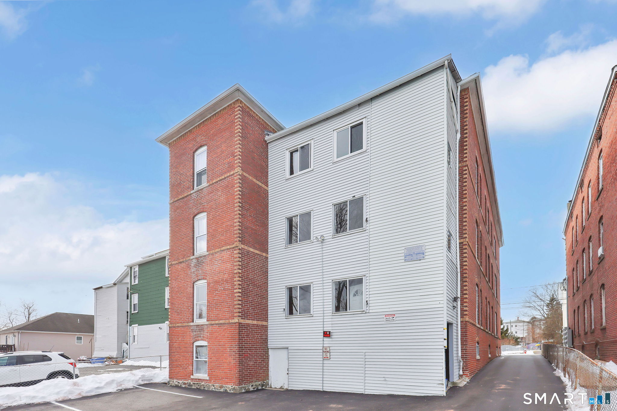 77 Booth Street New Britain, CT 06053 - Photo 4 of 32