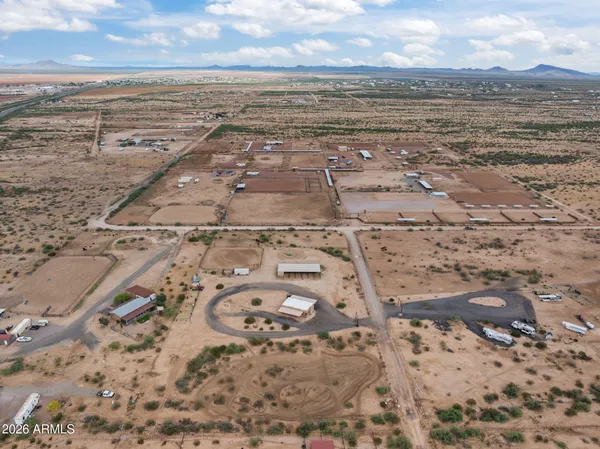 $950,000 | 49204 North 529th Avenue, Aguila, AZ 85320