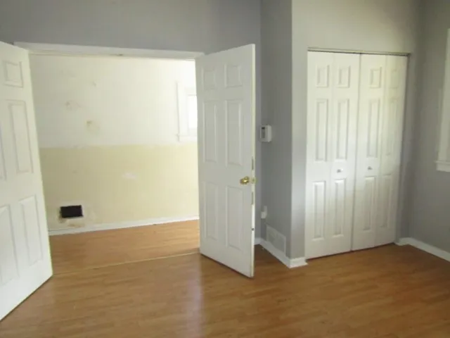 an empty room with window