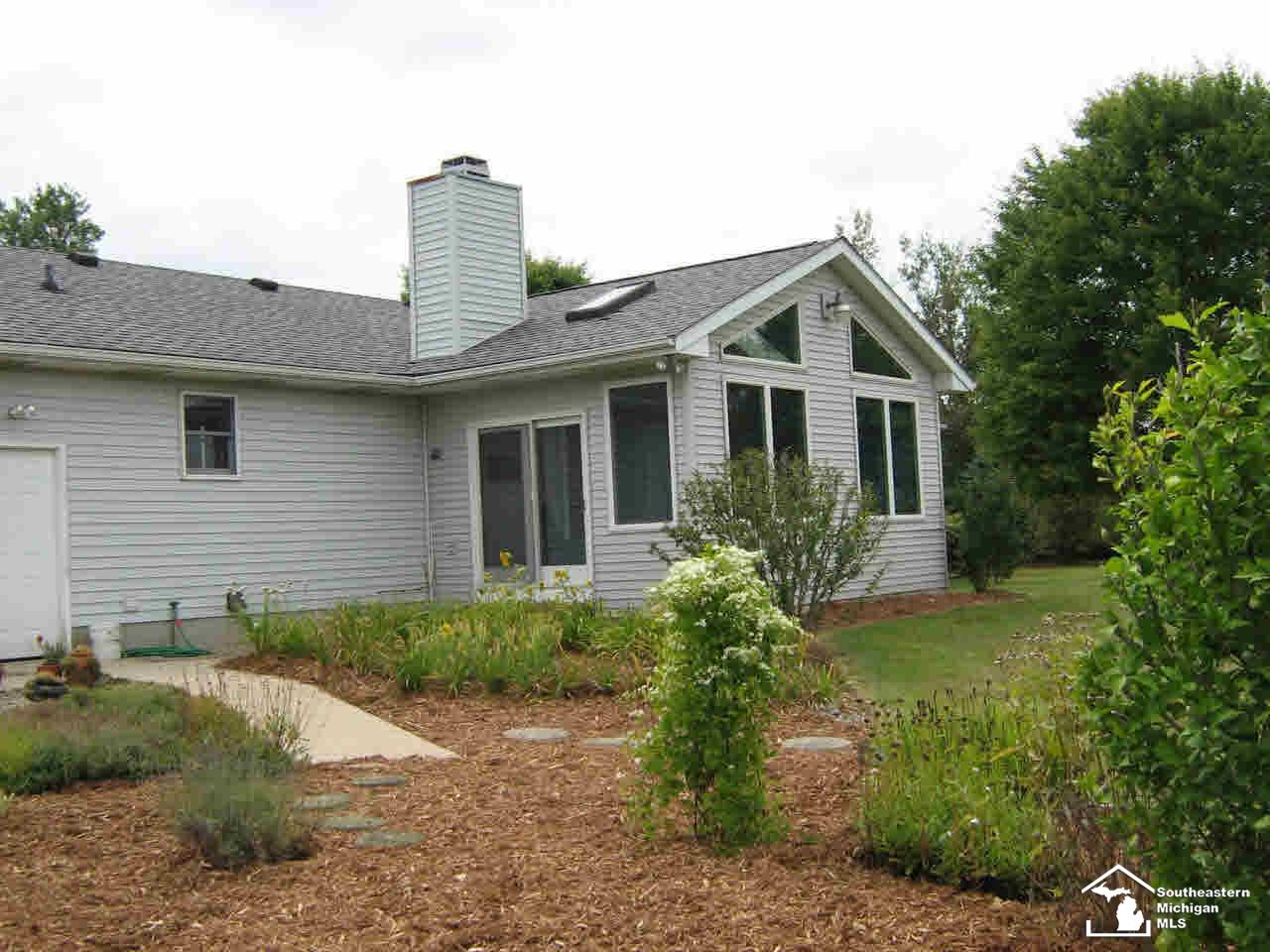 13380 Albain Road Petersburg, MI 49270 - Photo 6 of 18