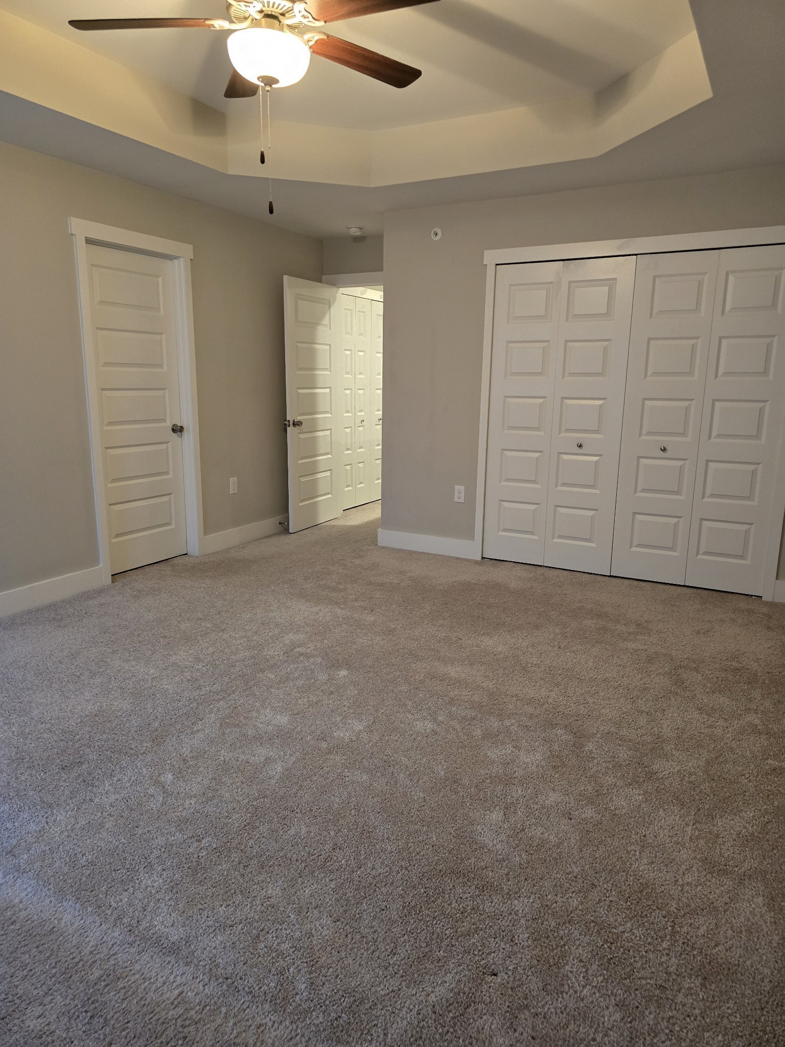 6008 Hillside Lane Spring Hill, TN 37174 - Photo 27 of 32 an empty room with chandelier fan