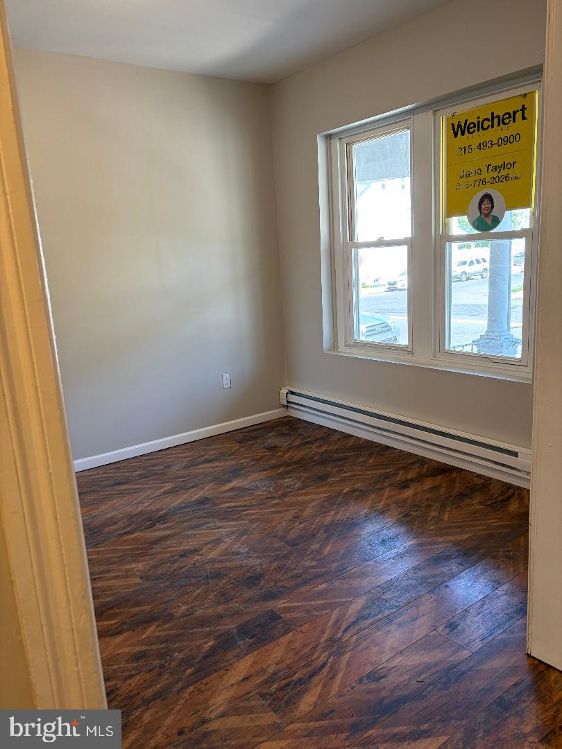 917 High Street Bethlehem, PA 18018 - Photo 10 of 19 Bright, inviting space with potential.