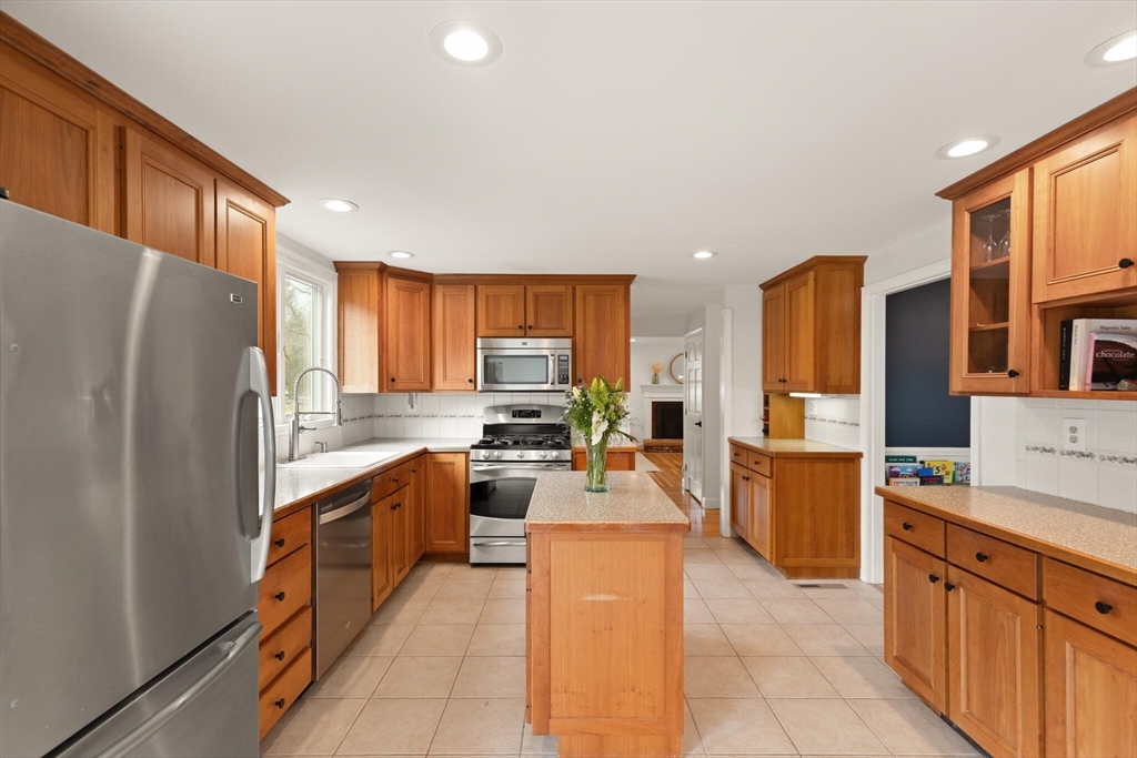 9 Meadowview Road Topsfield, MA 01983 - Photo 15 of 39