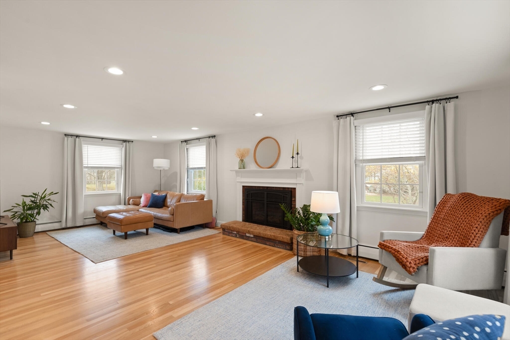 9 Meadowview Road Topsfield, MA 01983 - Photo 4 of 39