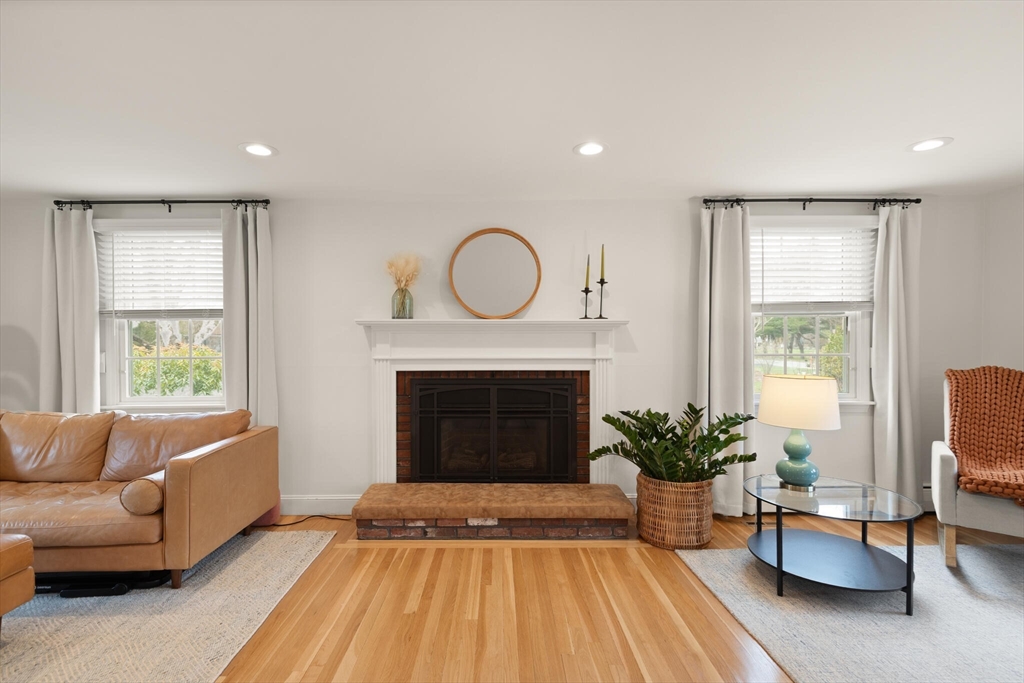 9 Meadowview Road Topsfield, MA 01983 - Photo 5 of 39