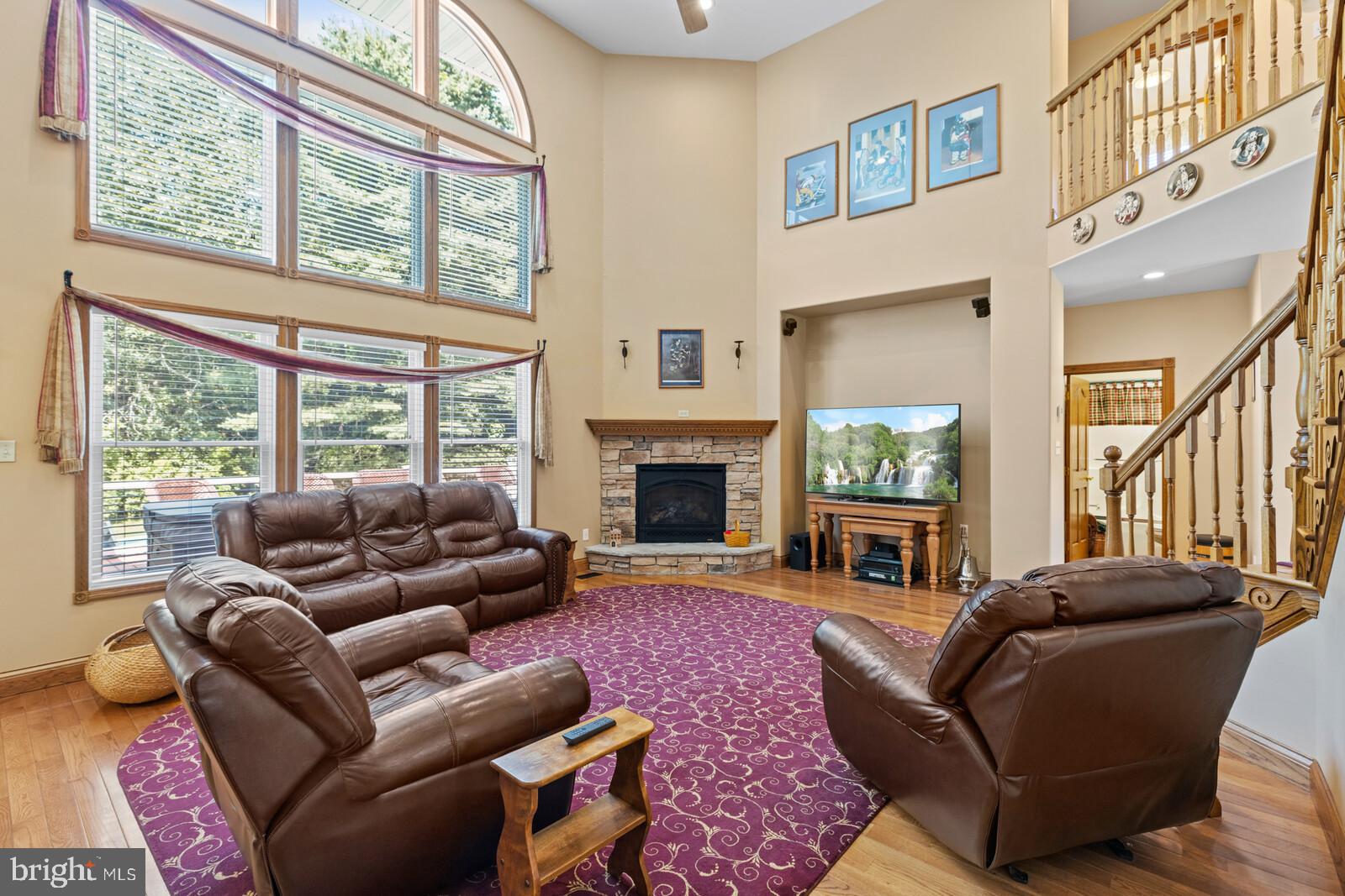 463 Lewistown Road Columbus, NJ 08022 - Photo 21 of 56 Family Room