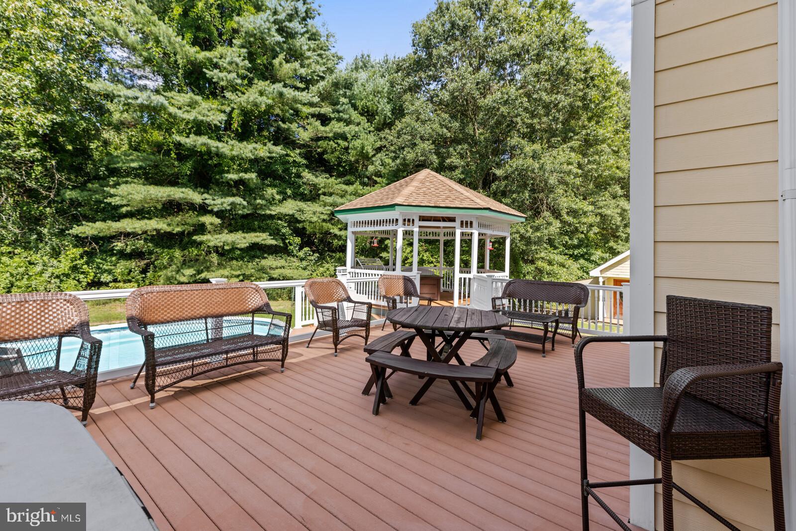 463 Lewistown Road Columbus, NJ 08022 - Photo 38 of 56 Deck