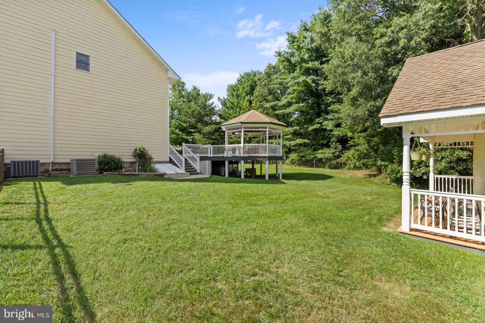 463 Lewistown Road Columbus, NJ 08022 - Photo 41 of 56 Side Exterior View