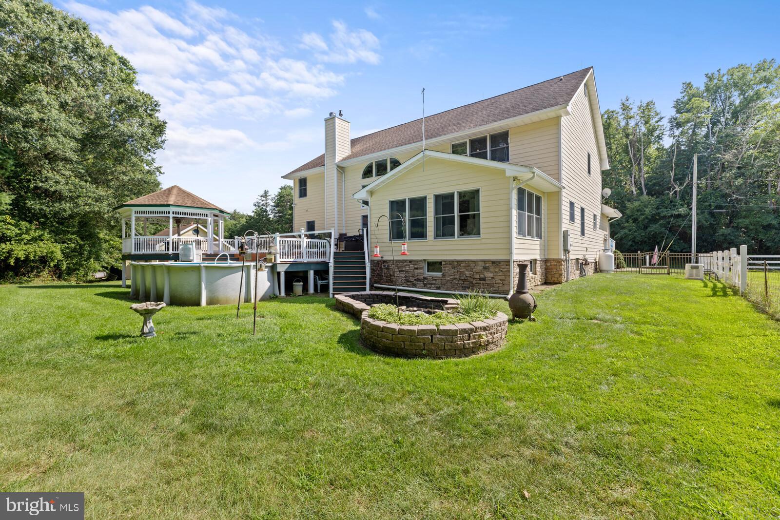 463 Lewistown Road Columbus, NJ 08022 - Photo 44 of 56 Back Exterior