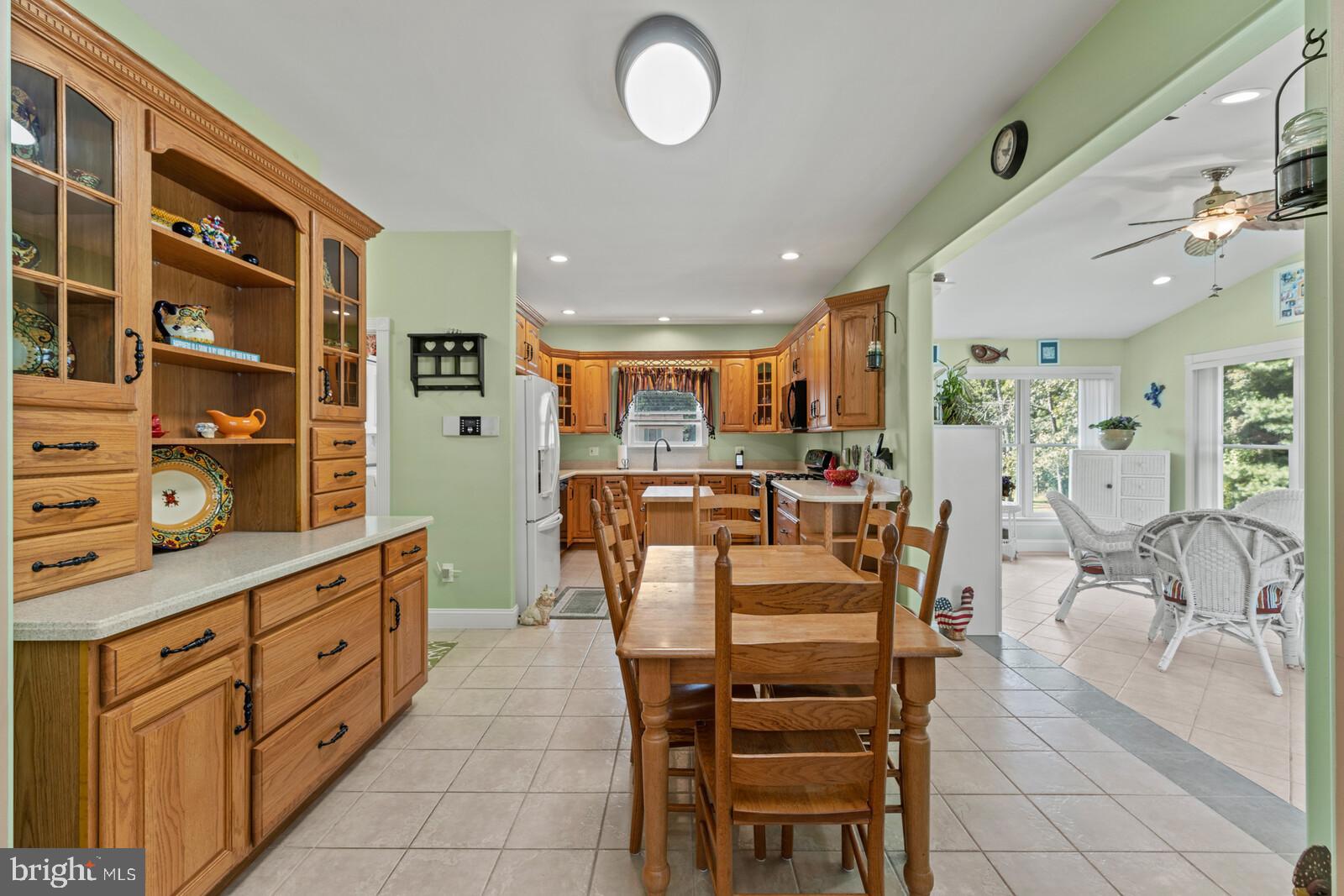 463 Lewistown Road Columbus, NJ 08022 - Photo 10 of 56 Eat-In-Kitchen