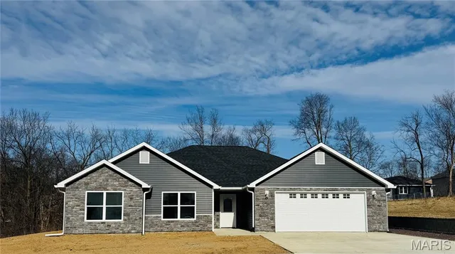 $495,000 | 177 Kitlaw Drive, Hannibal, MO 63401
