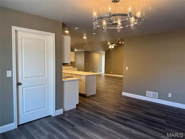 $488,000 | 177 Kitlaw Drive, Hannibal, MO 63401
