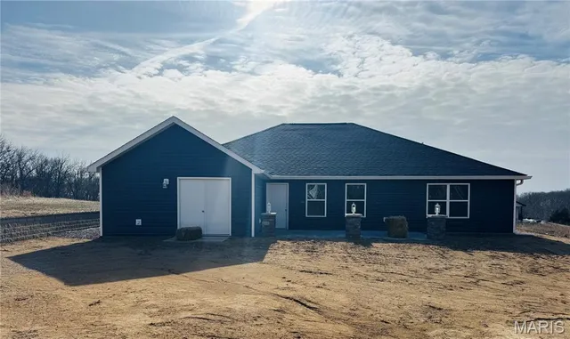 $495,000 | 177 Kitlaw Drive, Hannibal, MO 63401