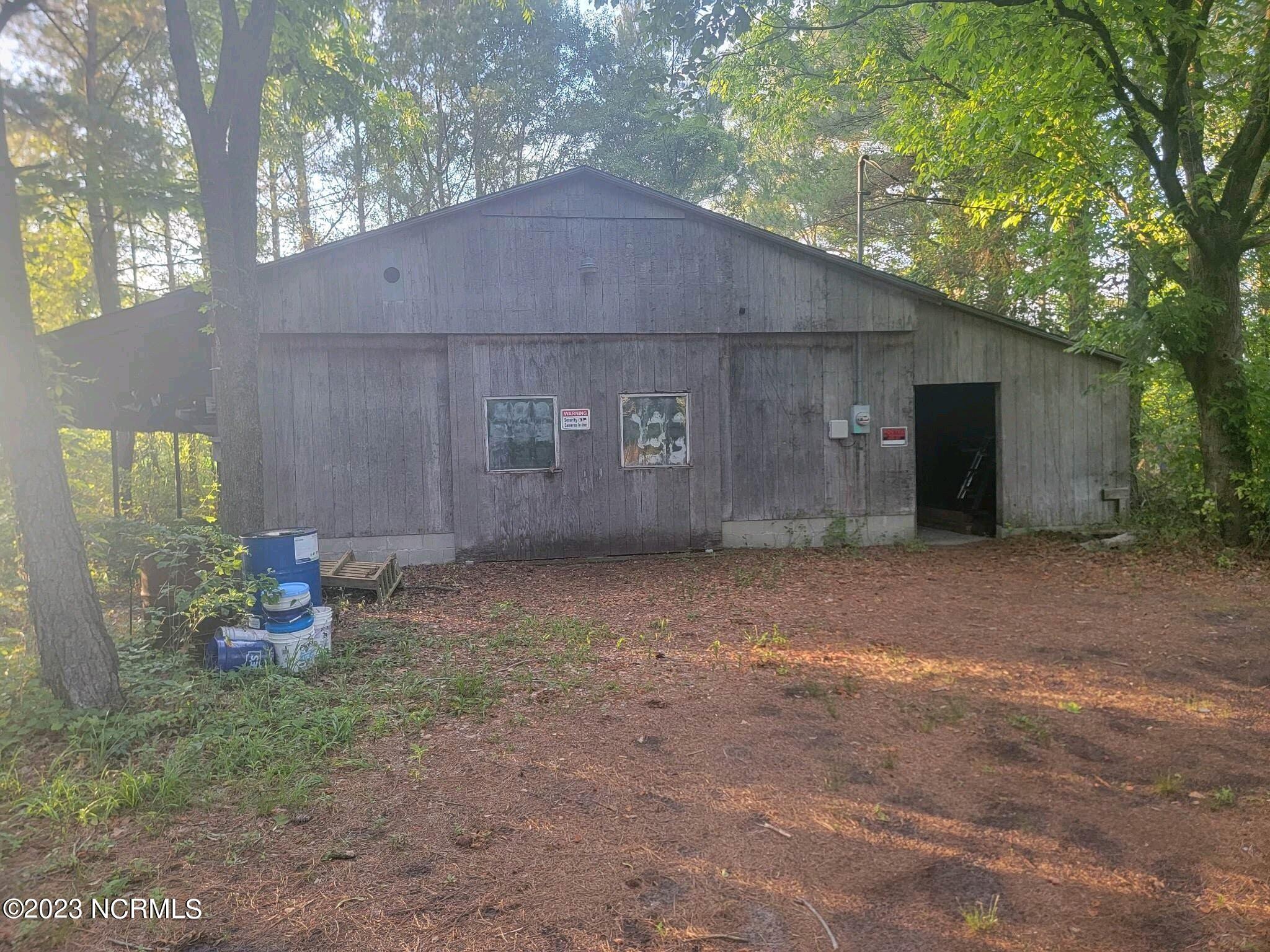 1964 N/s 1988 Road Chinquapin, NC 28521 - Photo 3 of 6 Workshop