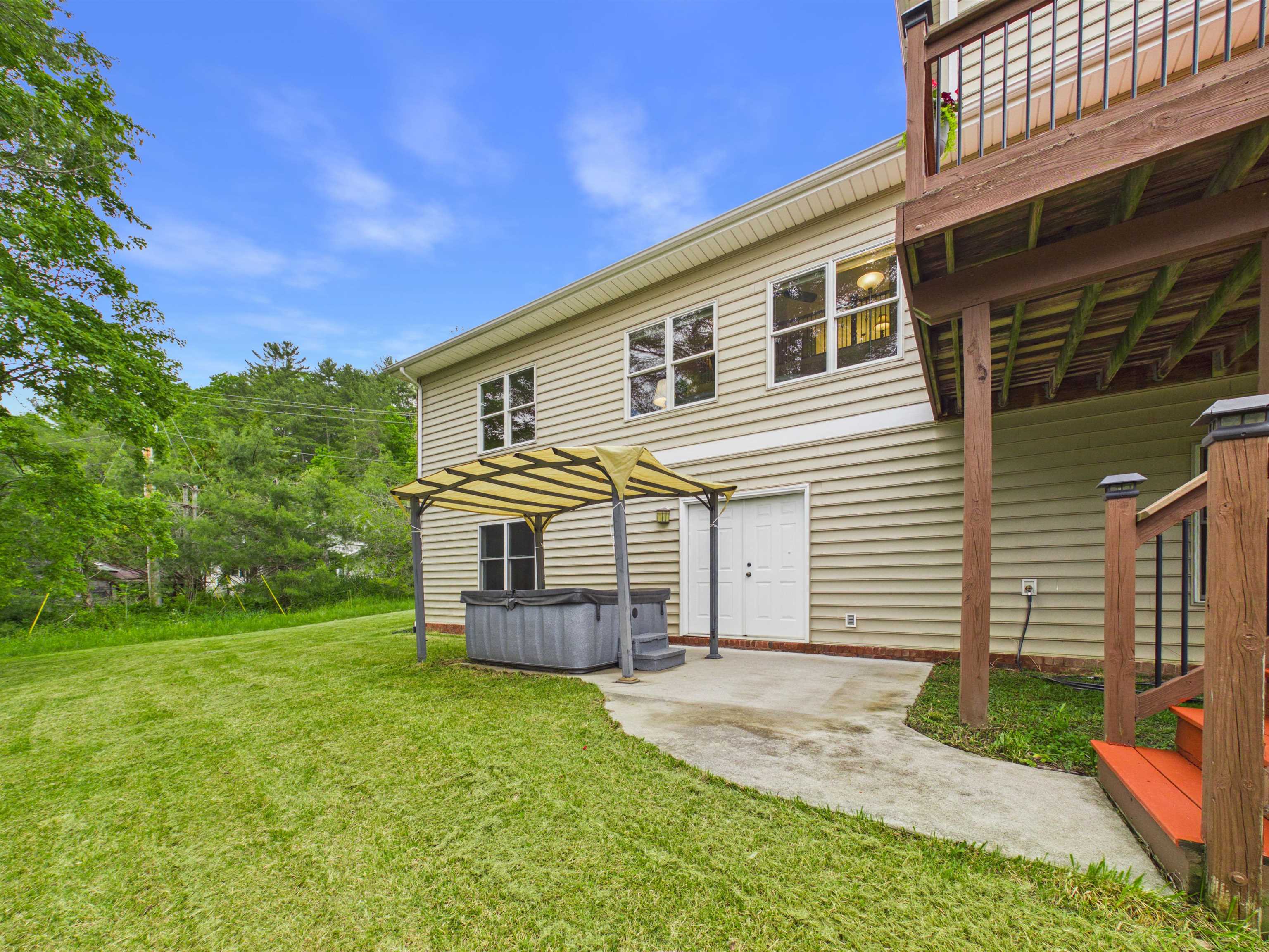 212 Bishop Road Blacksburg, VA 24060 - Photo 69 of 79 Gallery Image 69