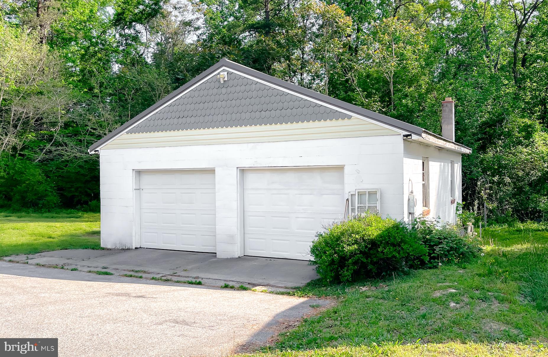 25102 Three Notch Road Hollywood, MD 20636 - Photo 53 of 57 Right side view of garage