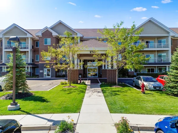 $199,000 | 2220 Founders Drive, Unit 113, Northbrook, IL 60062