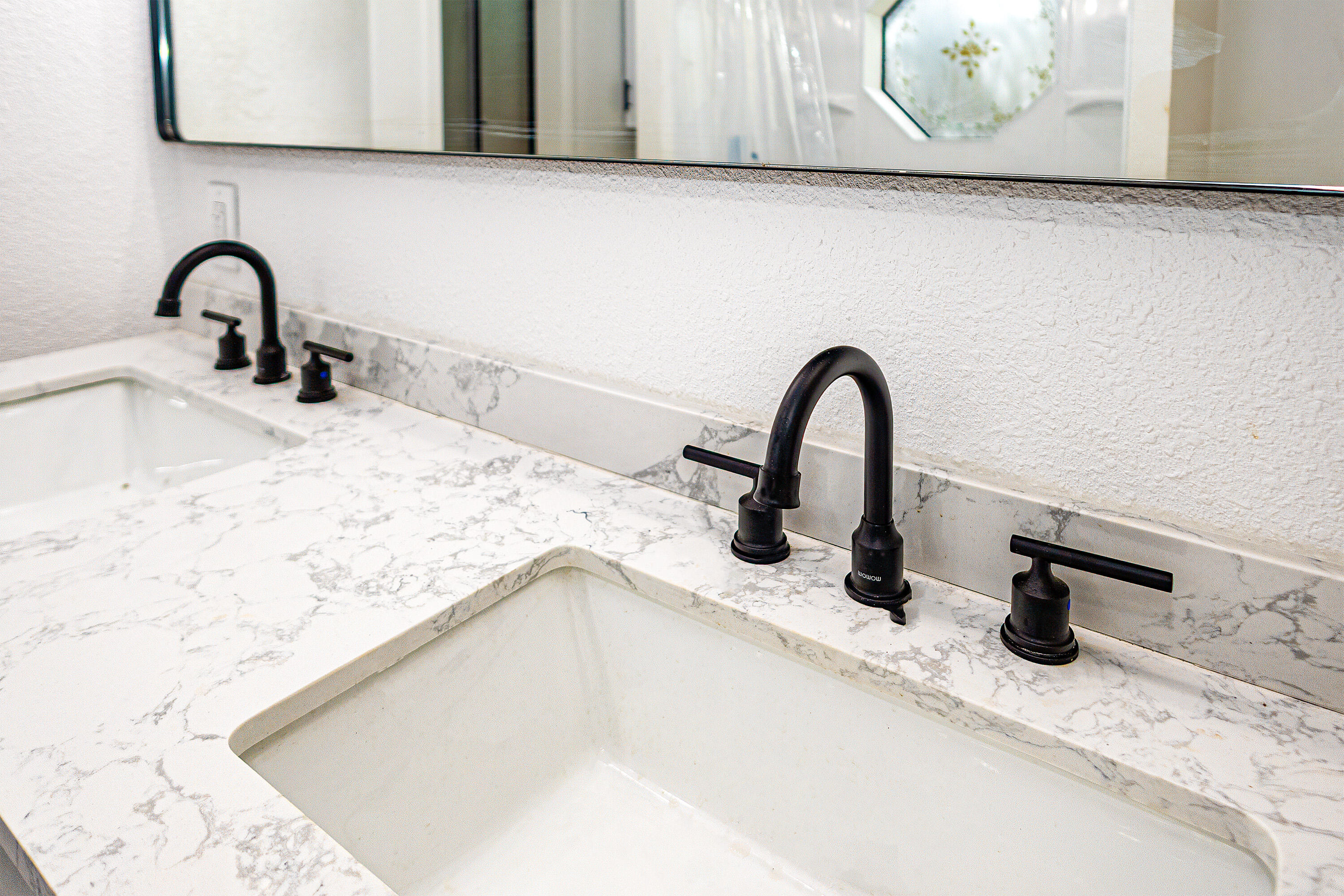601 Pinewood Way Cave Junction, OR 97523 - Photo 22 of 33 a close view of a sink a faucet and appliance in the kitchen