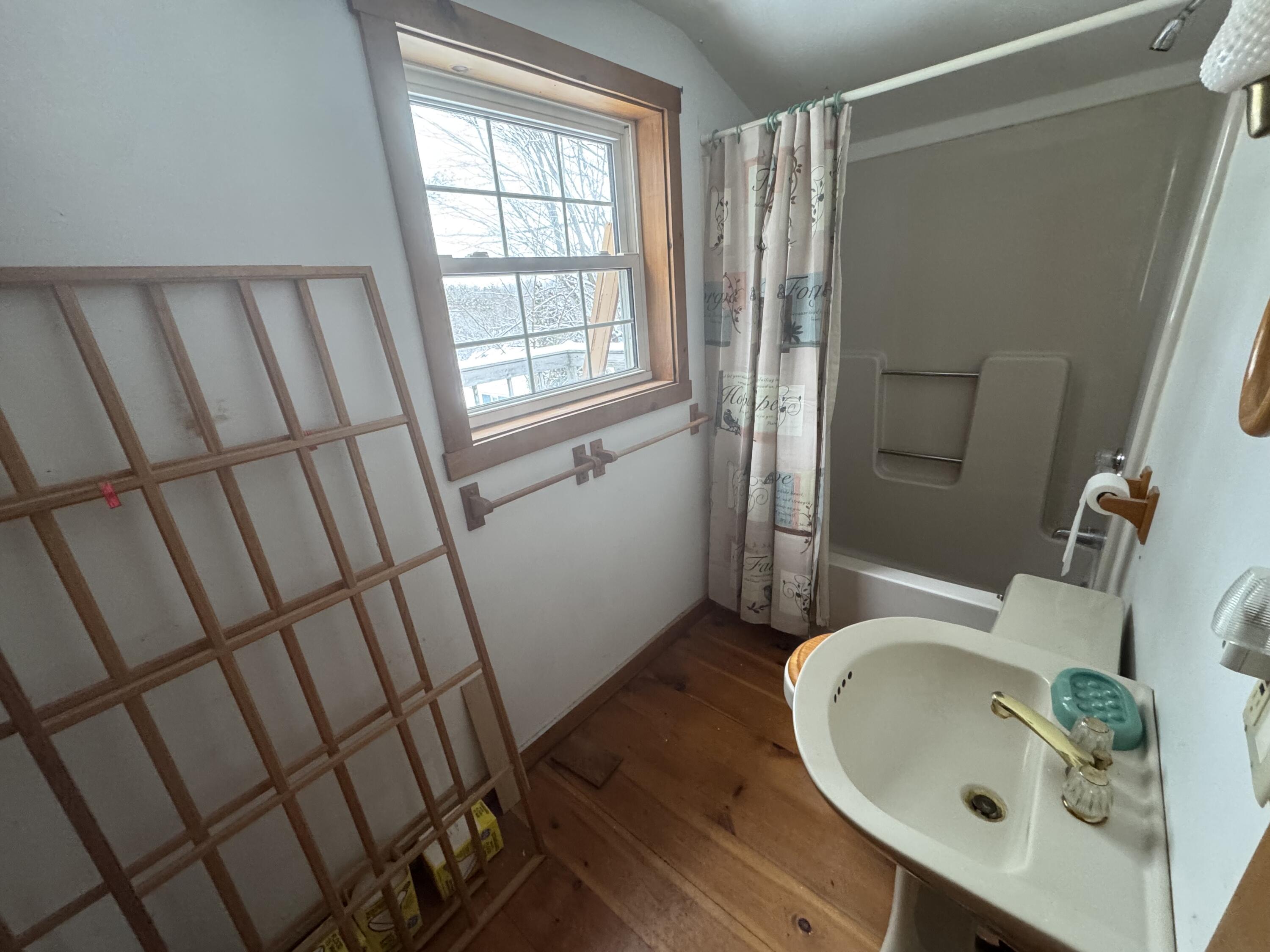 89 Pride Road Auburn, ME 04210 - Photo 13 of 46 IMG_4085