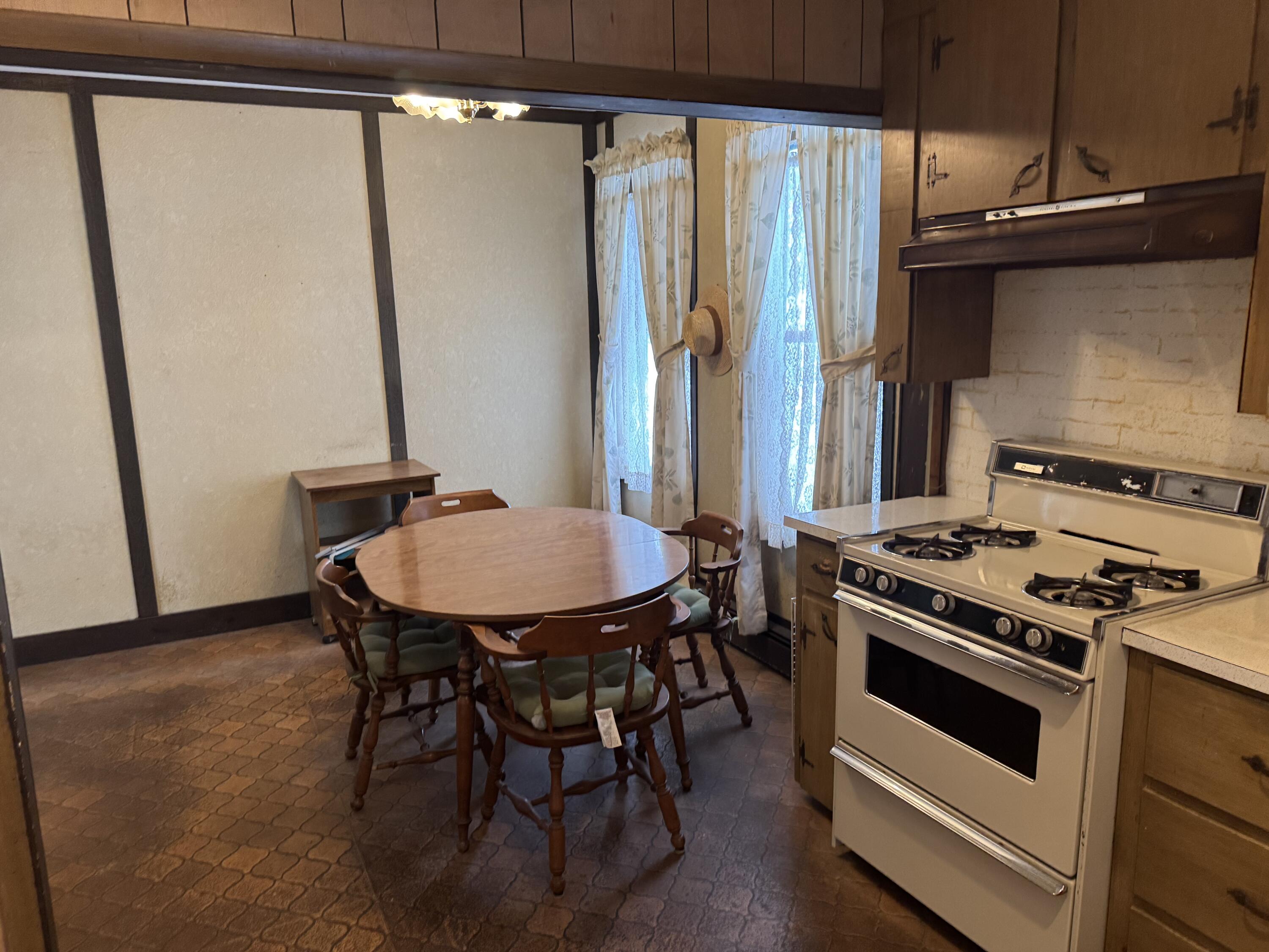 89 Pride Road Auburn, ME 04210 - Photo 3 of 46 IMG_4098