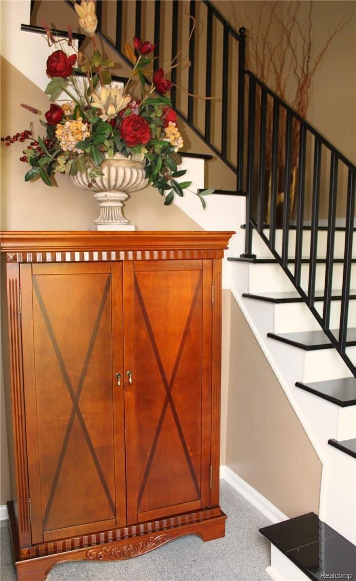 1863 Flagstone Circle Rochester, MI 48307 - Photo 7 of 16 Elegant Staircase