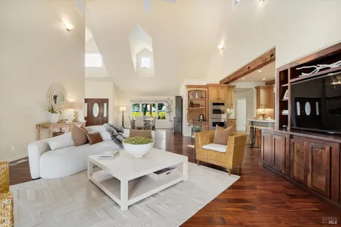 $4,500,000 | 466 Pratt Avenue, St. Helena, CA 94574