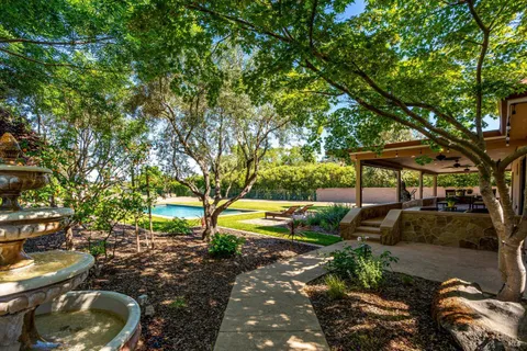 $4,500,000 | 466 Pratt Avenue, St. Helena, CA 94574