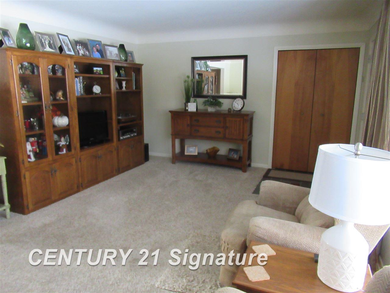 7137 Gillette Road Flushing, MI 48433 - Photo 5 of 47