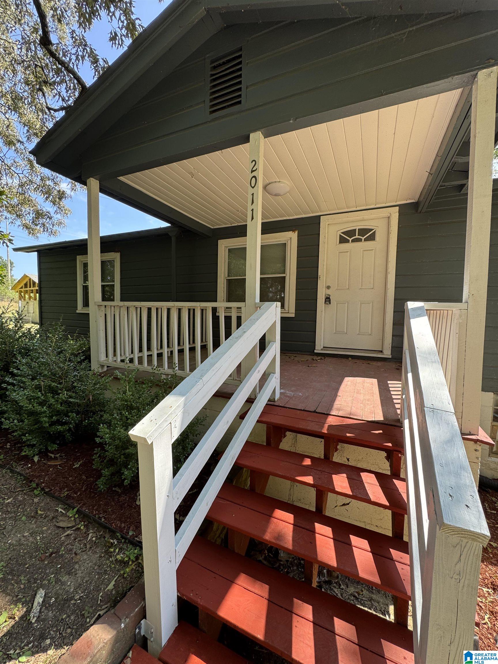 2011 Mountain View Road Birmingham, AL 35210 - Photo 3 of 45
