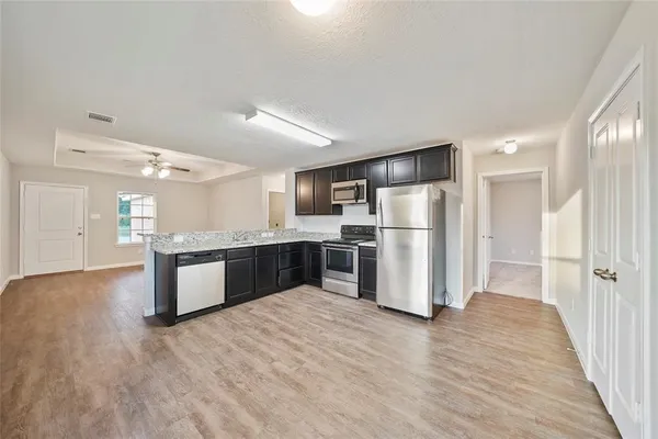 $1,800 | 1111 Road 5102, Cleveland, TX 77327