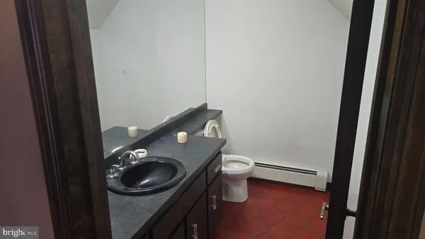 $645,000 | 919 Somerset Drive, Toms River, NJ 08753