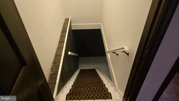 $645,000 | 919 Somerset Drive, Toms River, NJ 08753