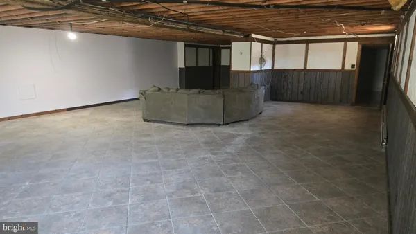 $645,000 | 919 Somerset Drive, Toms River, NJ 08753