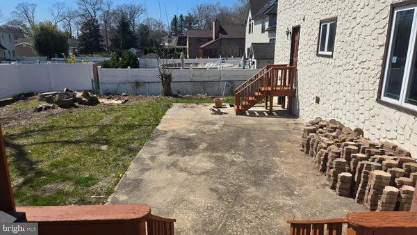 $645,000 | 919 Somerset Drive, Toms River, NJ 08753