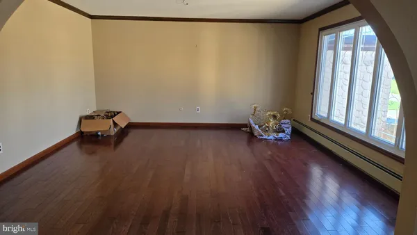 $645,000 | 919 Somerset Drive, Toms River, NJ 08753