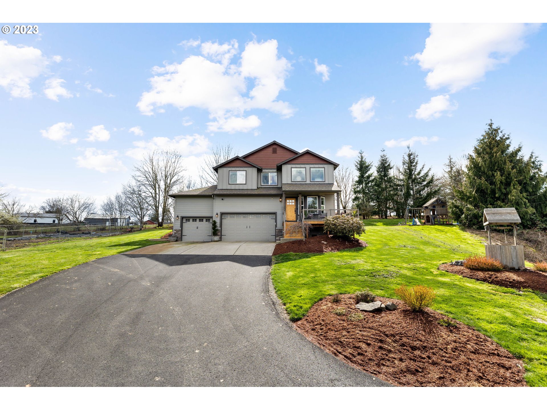 801 Northwest 184th Street Ridgefield, WA 98642 - Photo 3 of 48