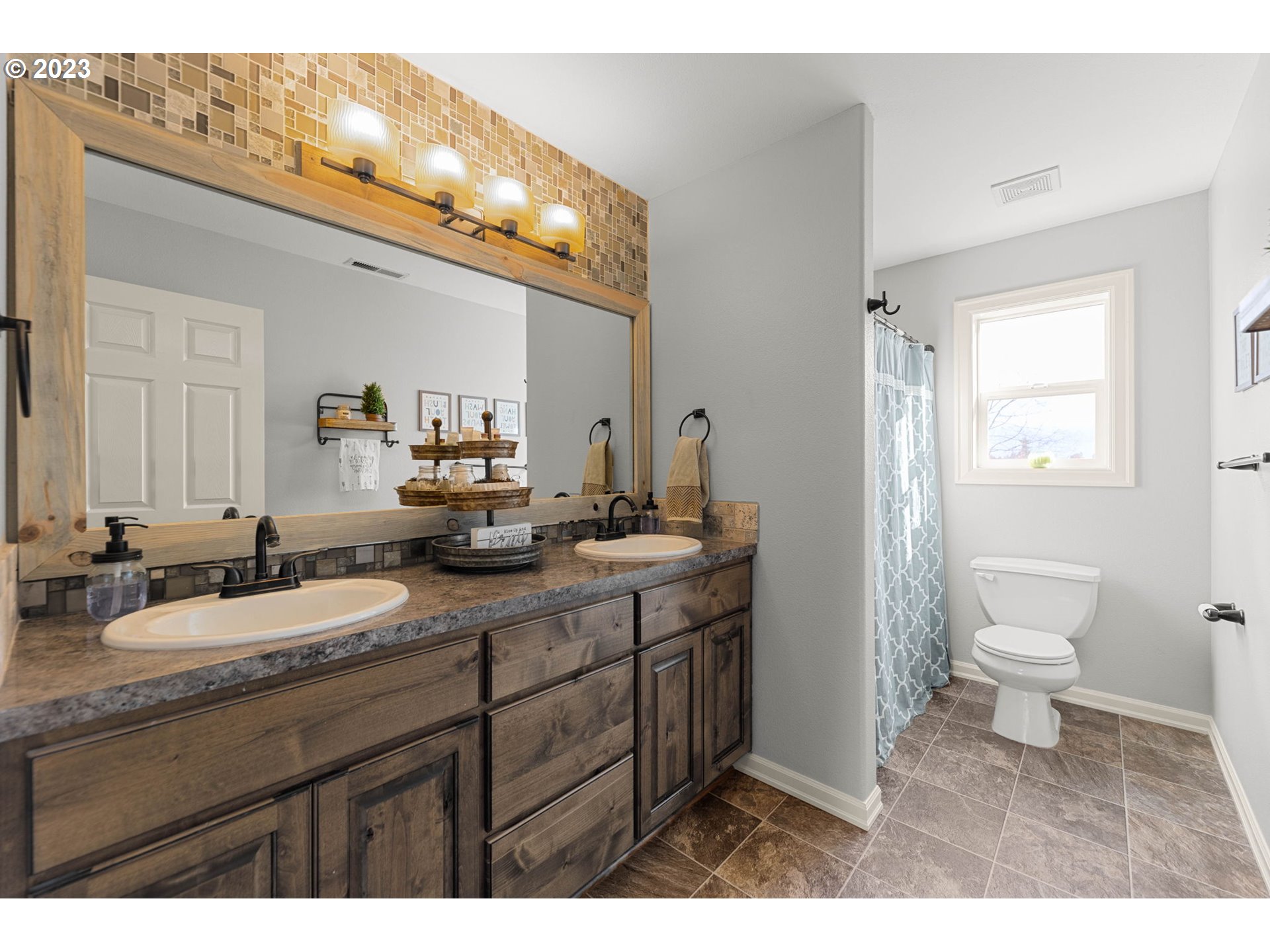 801 Northwest 184th Street Ridgefield, WA 98642 - Photo 33 of 48