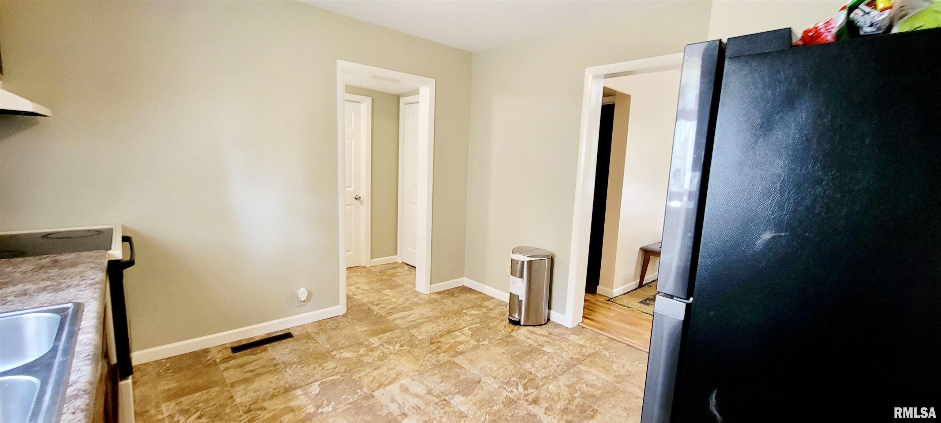 705 South 11th Street Herrin, IL 62948 - Photo 12 of 20