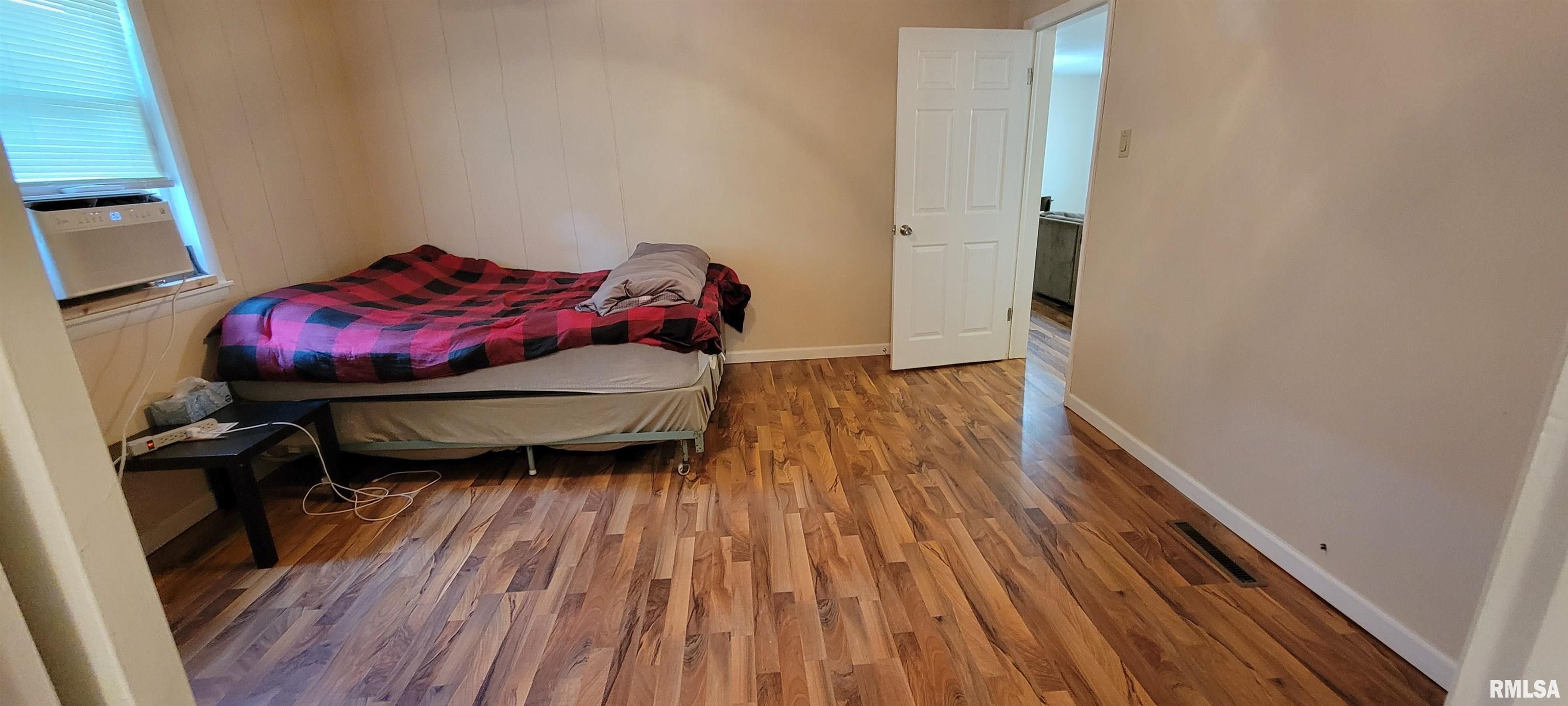 705 South 11th Street Herrin, IL 62948 - Photo 13 of 20