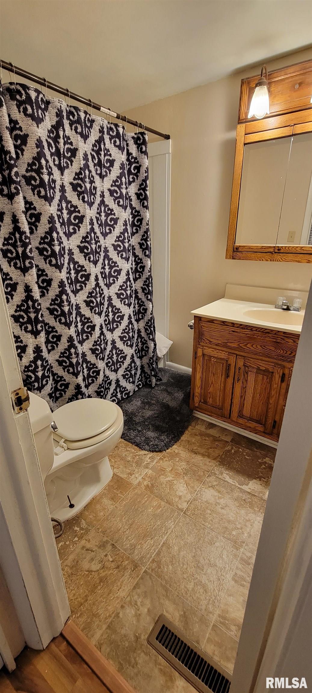 705 South 11th Street Herrin, IL 62948 - Photo 18 of 20