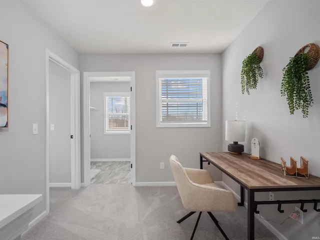 $303,961 | 803 Noble Creek Parkway, Kendallville, IN 46755