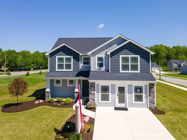 $303,961 | 803 Noble Creek Parkway, Kendallville, IN 46755