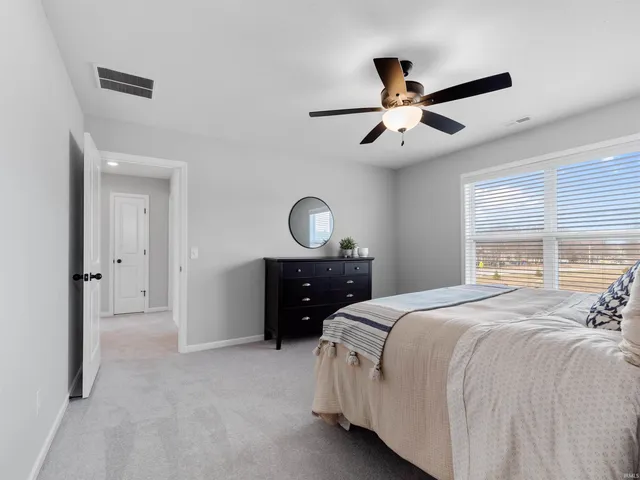 $303,961 | 803 Noble Creek Parkway, Kendallville, IN 46755