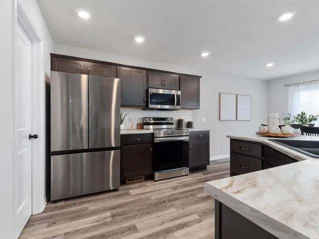 $303,961 | 803 Noble Creek Parkway, Kendallville, IN 46755