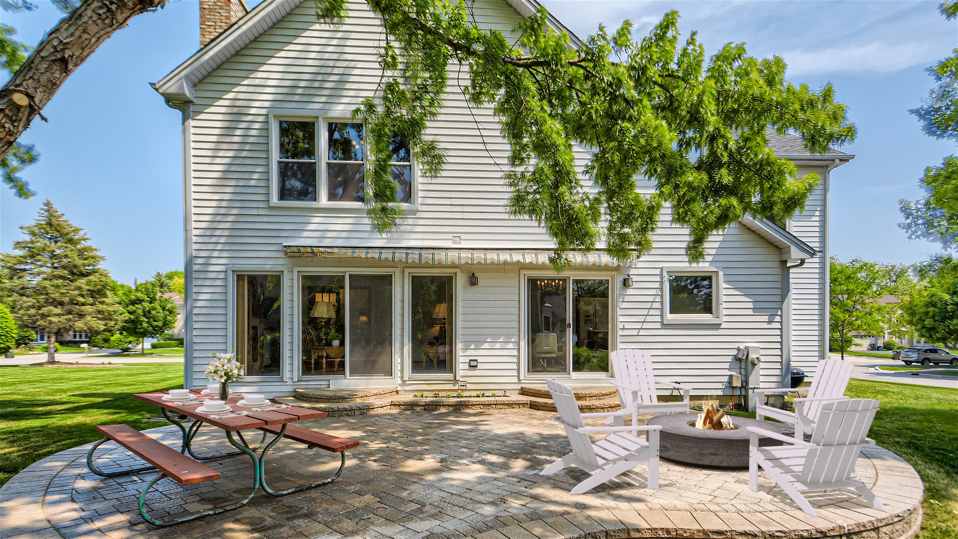 1840 Nicholson Drive Hoffman Estates, IL 60192 - Photo 24 of 28 a view of a house with backyard and sitting area